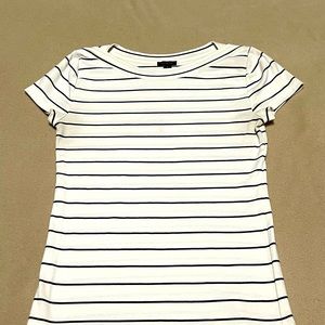 Ann Taylor short sleeve striped shirt. Small